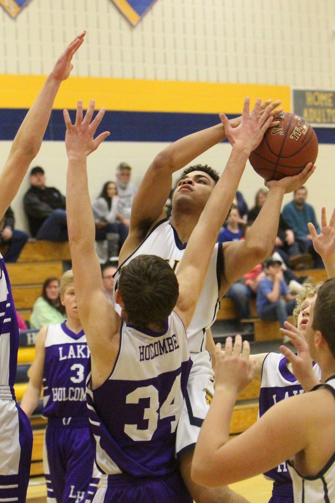 Lake Holcombe at New Auburn boys basketball 2-14-19